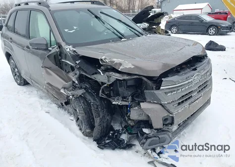 2025 Subaru Forester Limited Hybrid z USA, uszkodzony, nr VIN JF2SLSRD7SH414304
